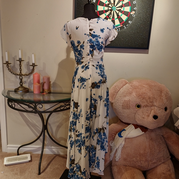 lulus French Countryside White Floral Print High-Low Dress 015000 - Picture 9 of 13